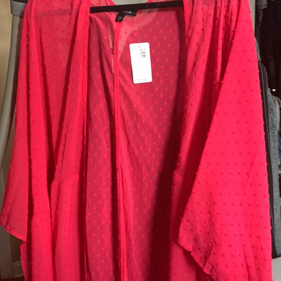 Torrid beautiful cocoon wrap or bathing suit cover. Dotted sheer hot pink 5/6x - Picture 6 of 10